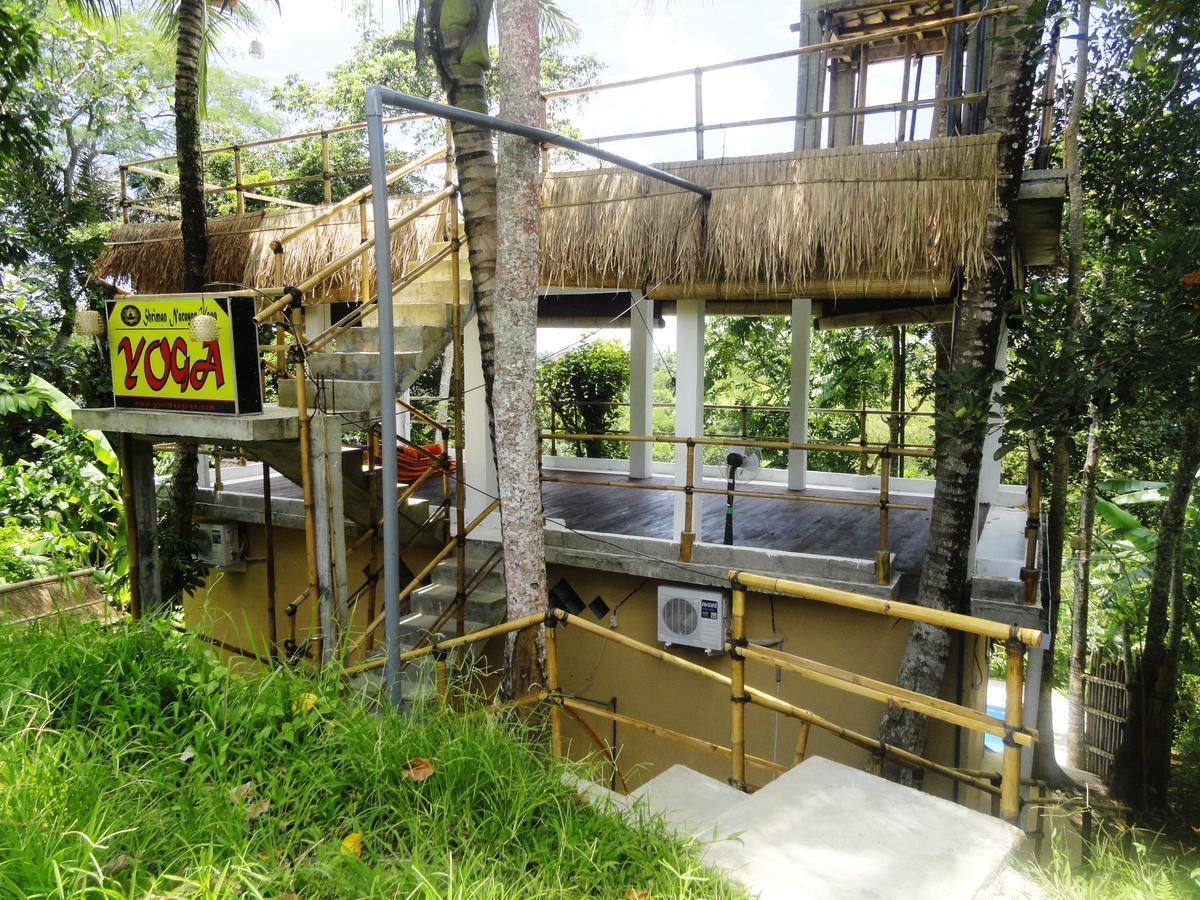 Putu Yoga 2*